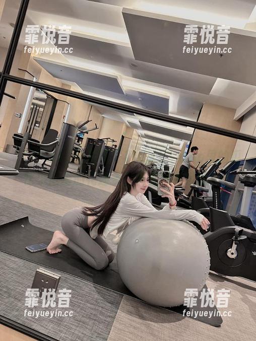 178.sk 我发现“178.sk”app里的瓜比小区里的花还多,真是眼花缭乱……