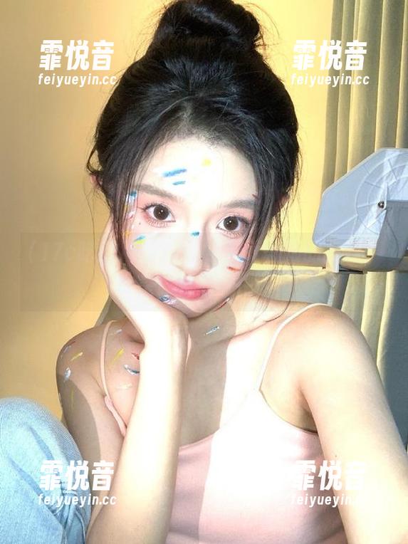 在17c吃瓜网页翻滚的黑料，真是让我心中一饱！