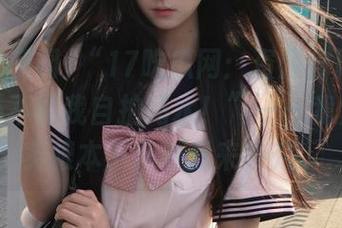 “17吃瓜网：资源你用得着吗？还不如我自拍喝水！”——我觉得现实根本不需要我来补充。