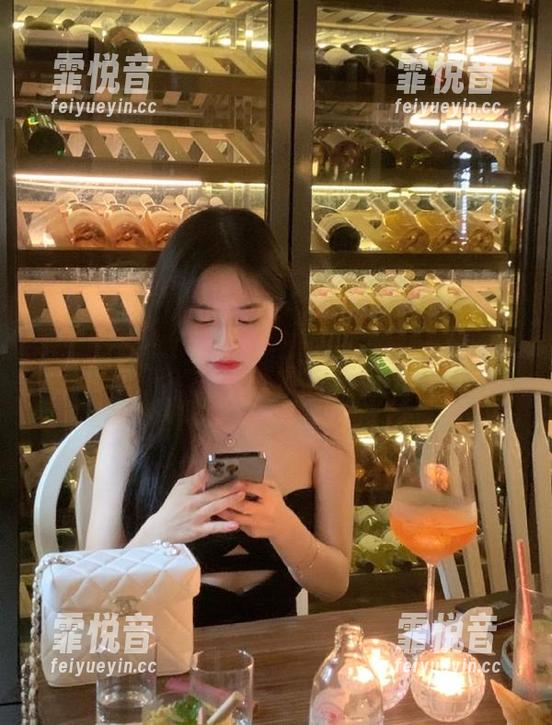 你知道吗？在51吃瓜网app上今天的瓜，吃得我直翻白眼！