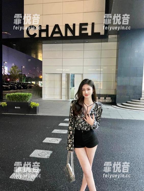 手滑进了“万篇长征黑料不打烊655fun”app，结果惊喜和尴尬双双到场；