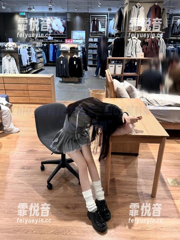 hl01黑料 在线留言,hl01黑料带你做“快乐小透明”。