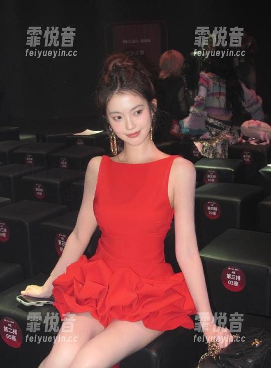 来“hlw15”入口，十分钟后，你会后悔没早点来刷洗脑！