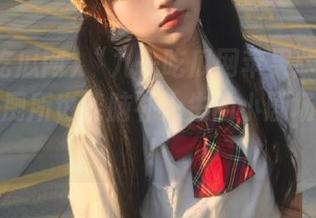 “九一吃瓜网苹果版”——让你在厕所也能脑补人生的小剧场，哈哈！