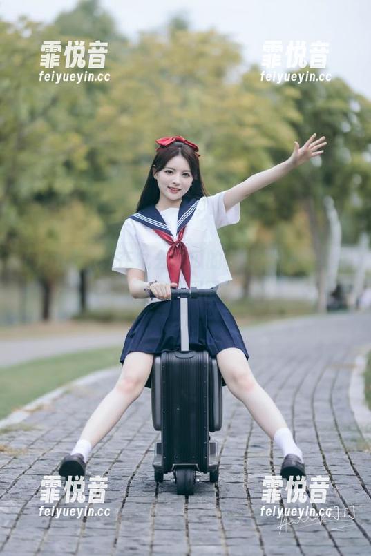 在九幺吃瓜的在线世界，思维飞速转圈圈！