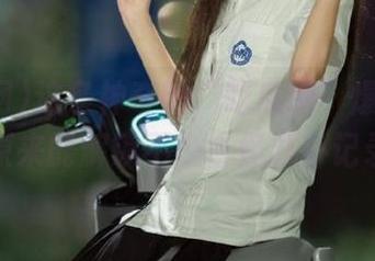 这条神奇的“吃瓜网”爆料线路，原来能解锁不少古怪八卦记录！