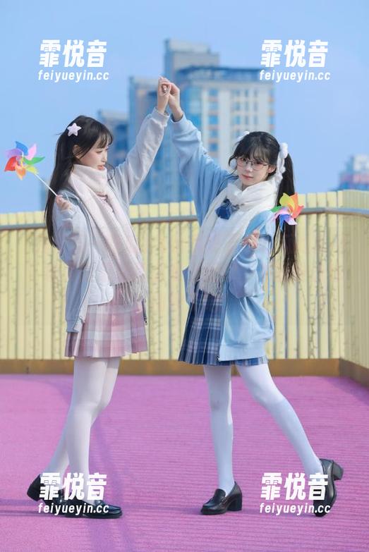我爱五一吃瓜 为啥我爱五一吃瓜的官网下载页面总是那么吸引眼球,页面设计也太别致了吧!