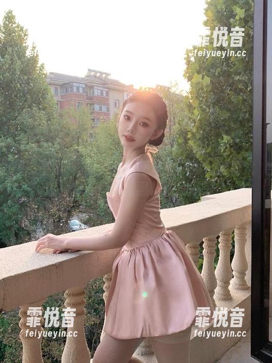 明星黑料 就问你敢不敢来一发?别再犹豫,快下载明星黑料刷刷吃瓜!