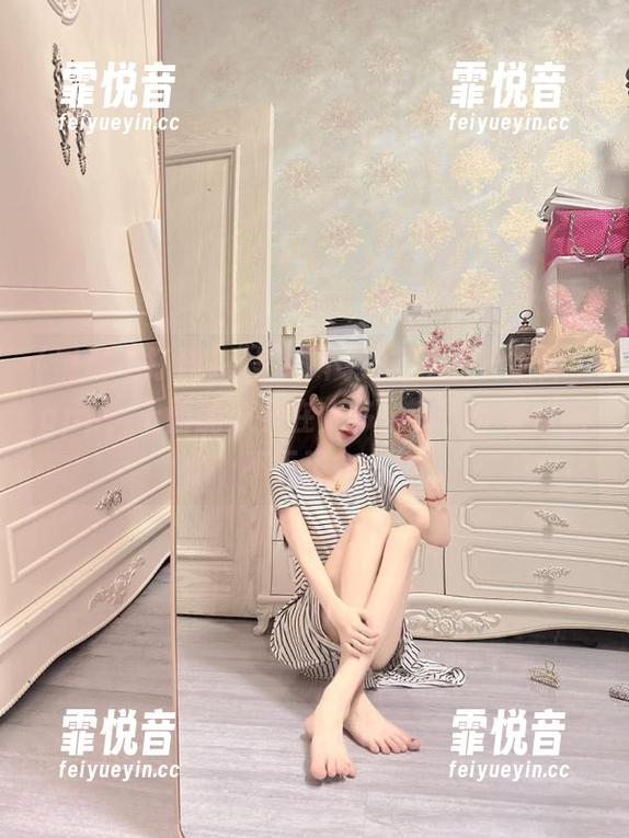 “黑料不打烊,万里长征传”app，上面的瓜实在太多，我已经有点吃不下了……