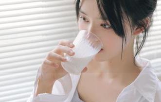 黑料网发布新鲜八卦，真是让人捉急的小插曲，继续关注吧