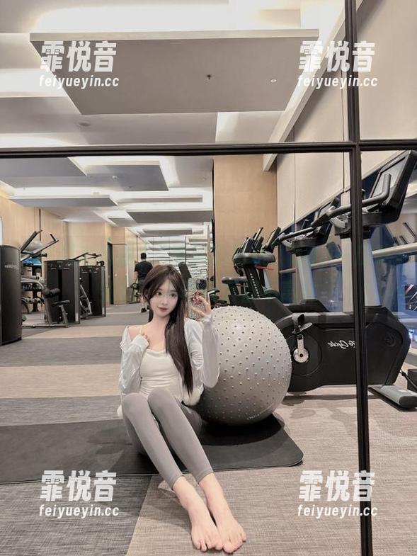 “黑料老司机”app—瓜吃到嗨，真真假假都不离身